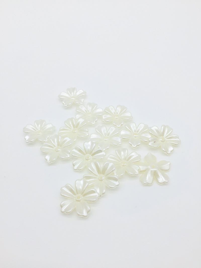 25 x Pearlised Ivory Flower Beads, 21mm (3075)