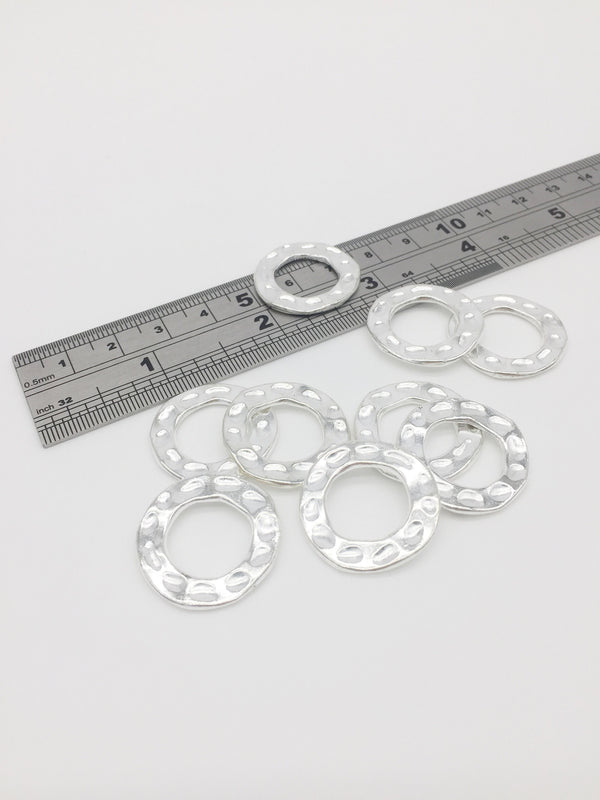 10 x Bright Silver Plated Organic Circle Jewellery Connectors, 23mm (3059)