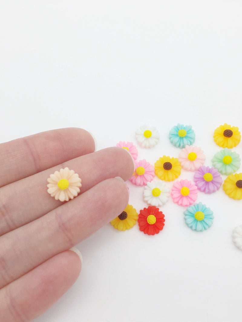 20 x Multicolour Resin Flower Cabochons, 11mm (3178)