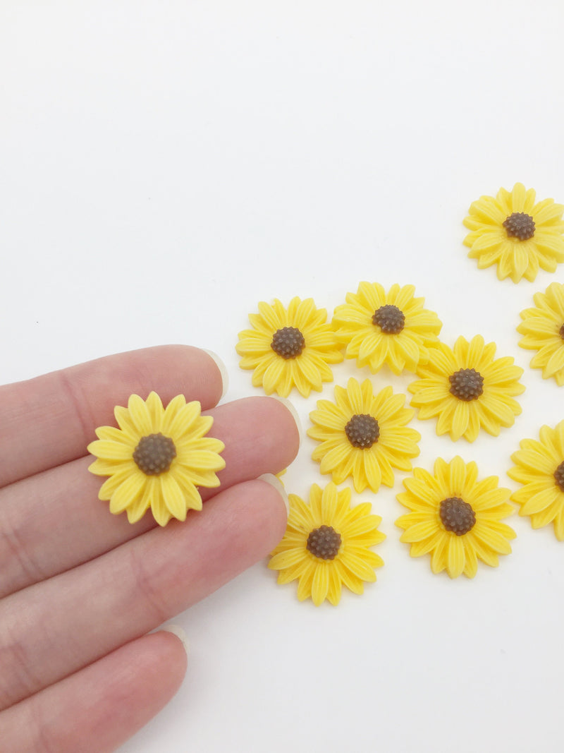 10 x Resin Sunflower Cabochons, 22mm (3180)