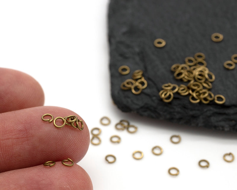 200 x Raw Brass Jump Rings, 3x0.5mm (C0623)