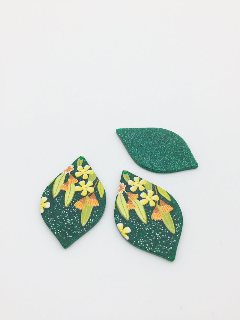 2 x Petal Shaped Emerald Green Acrylic Pendants, 36x27mm (2323)