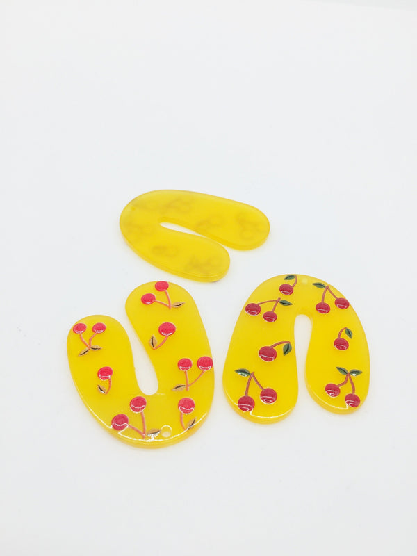 2 x Yellow Irregular Arch Shape Cherry Pendants, 46x35mm (2325)