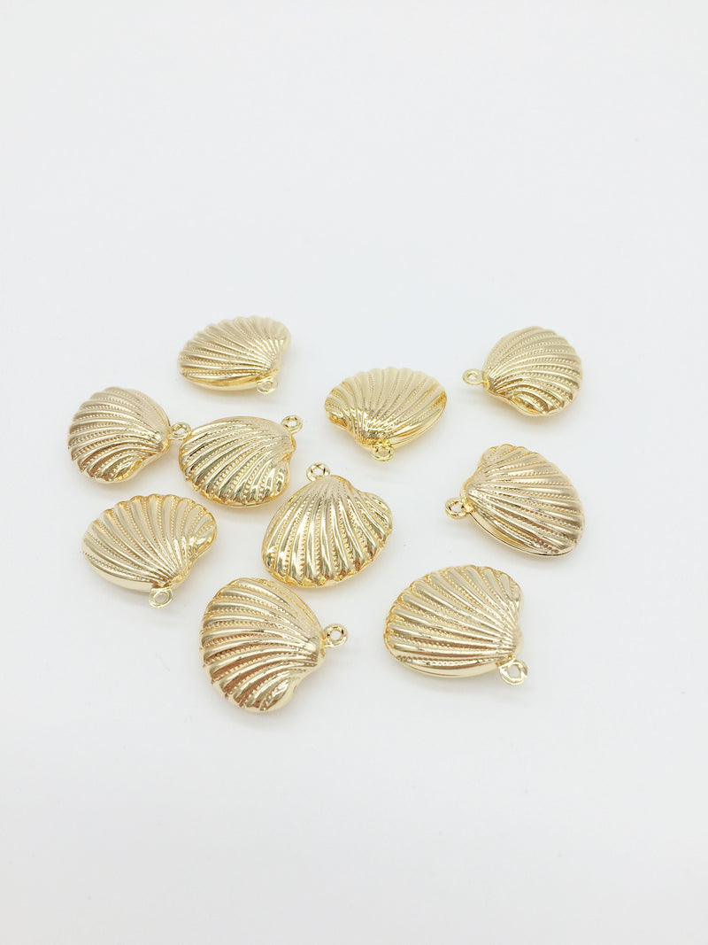 1 x 18K Gold Plated Puffy Scallop Shell Pendant, 19mm (0260)