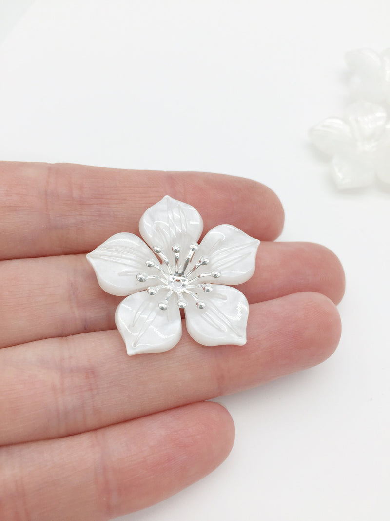 4 x Large Pearl White Flower Beads, 30mm Mother of Pearl Imitation Flowers (3215)