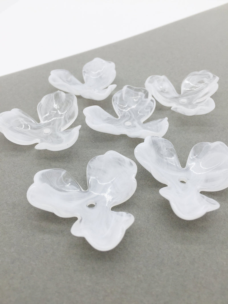 6 x Large Translucent White Marble Effect Flower Beads, 39mm (3248)