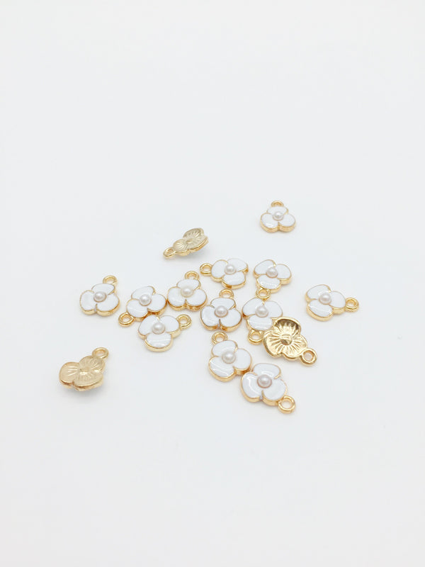 10 x Tiny White Enameled Flower Charms, 11.5x9mm (2562)