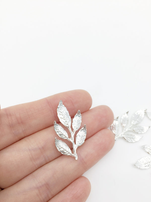 4 x Silver Plated Detailed Leaf Embellishments, 32x19mm (3513S)