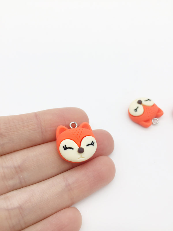 1 x Cute Fox Resin Charm, 20x18mm Fox Pendant (3364)