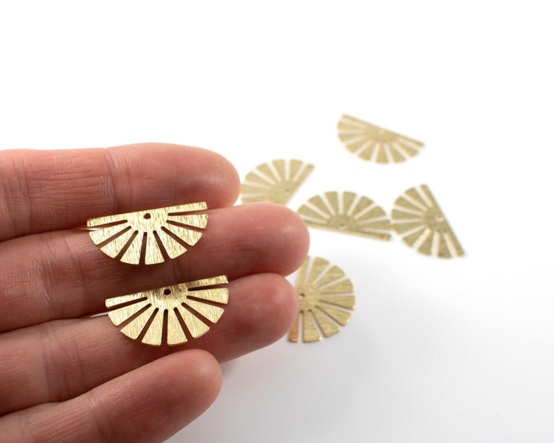 4 x Raw Brass Textured Fan Shape Pendants, 25x14mm (C0072)