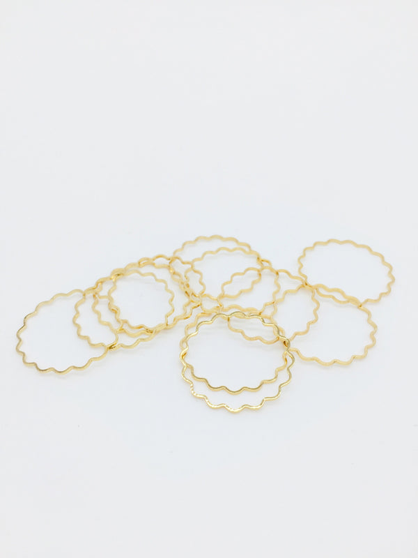 8 x 18K Gold Plated Brass Scalloped Edge Hoop Jewellery Connectors, 25mm (1563)