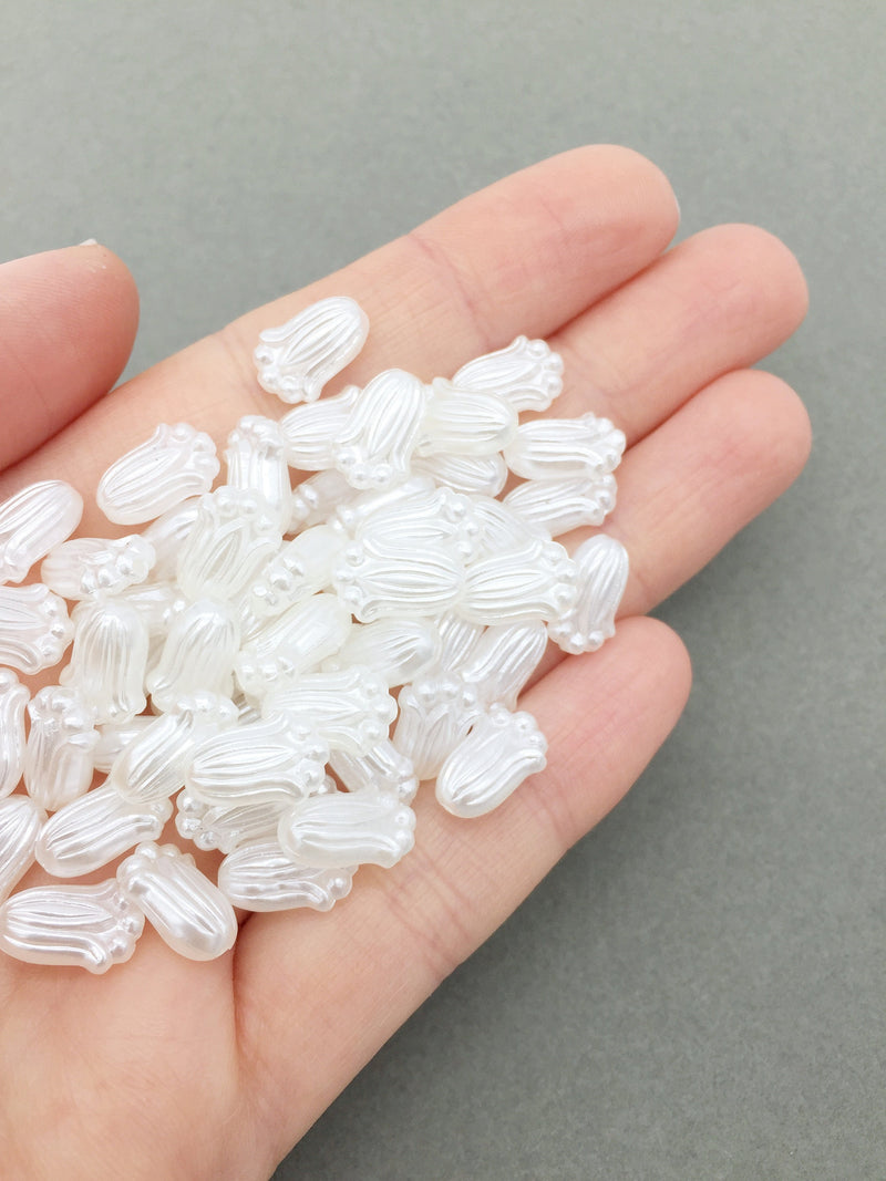 60 x Pearl White Acrylic Tulip Beads, 12x8.5mm (3375)