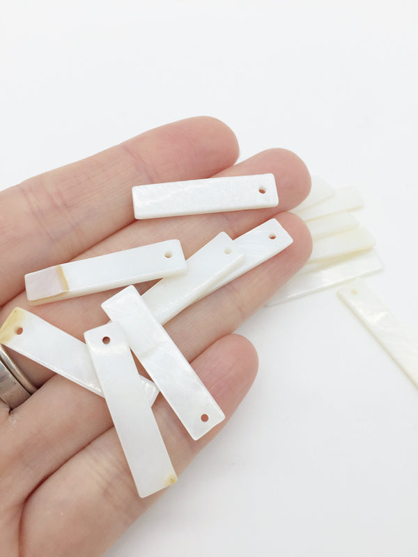 10 x Natural White Rectangle Shell Pendants, 30x7mm (1228)