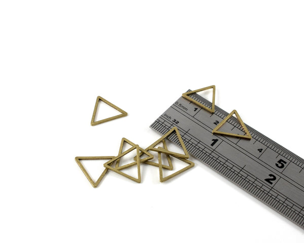 20 x Raw Brass Open Triangle Connectors, 15mm (C0157)