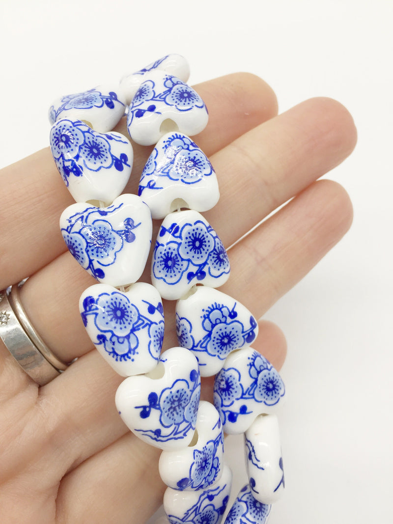 6 x Painted Porcelain Heart Beads, Blue Khokhloma Beads, 20x15mm (3237)