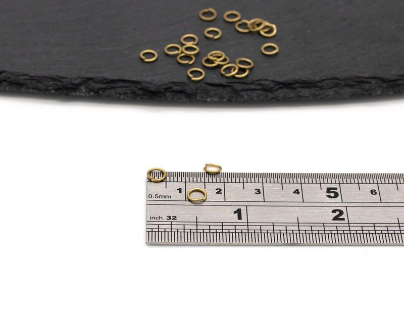 100 x Raw Brass Split Open Jump Rings, 5x0.7mm (C0480)