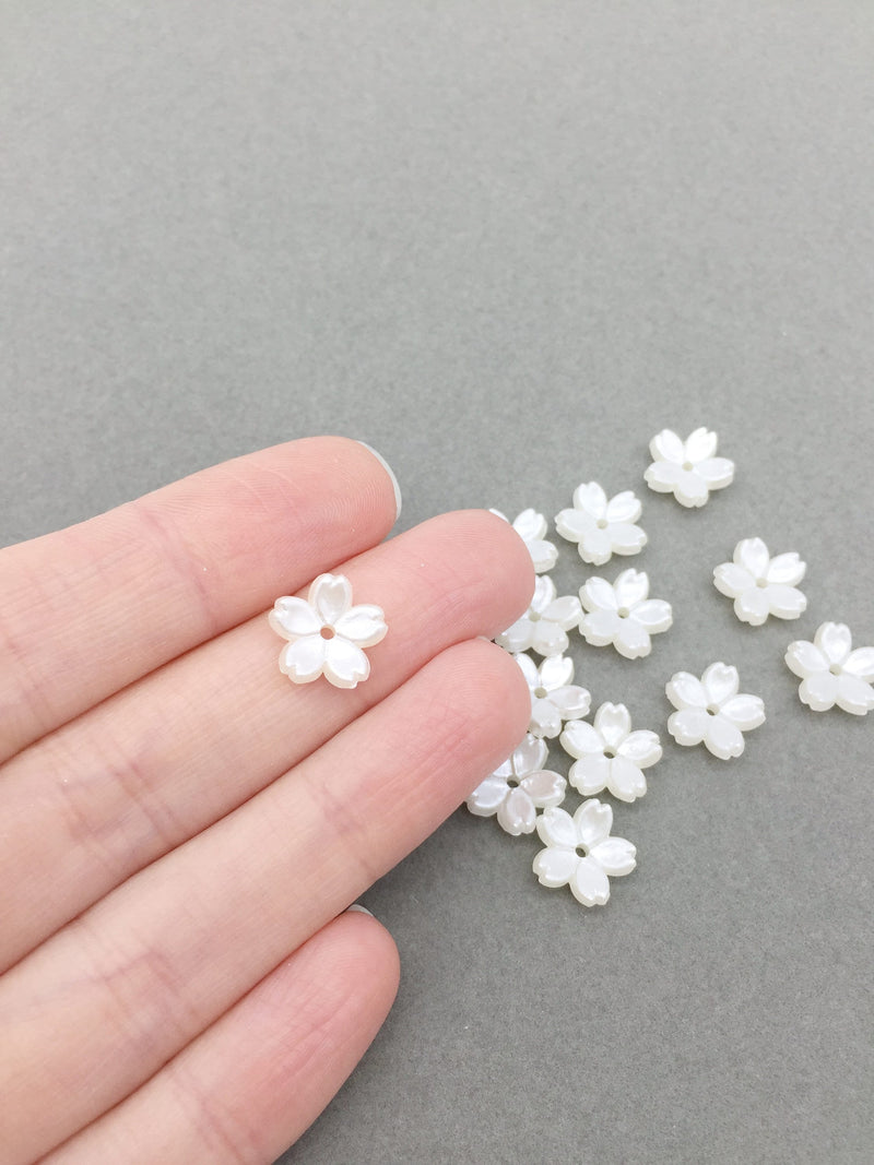 50 x Pearlised Acrylic Sakura Flower Beads, 11mm