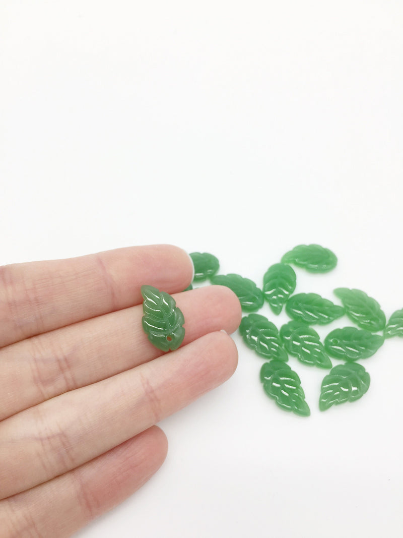 10 x Jade Imitation Glass Leaf Beads, 10x18mm (3506)