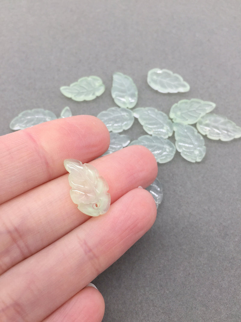 10 x Light Green Jade Imitation Leaf Beads, 10x18mm Glass Leaf Charms (3509)