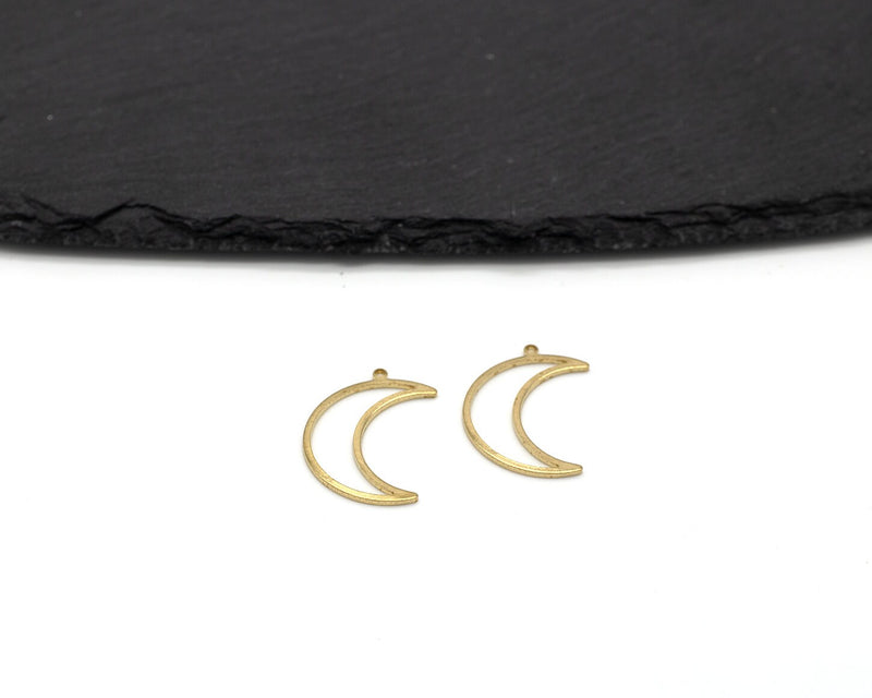 8 x Raw Brass Open Crescent Moon Charms, 26x18mm (C0105)