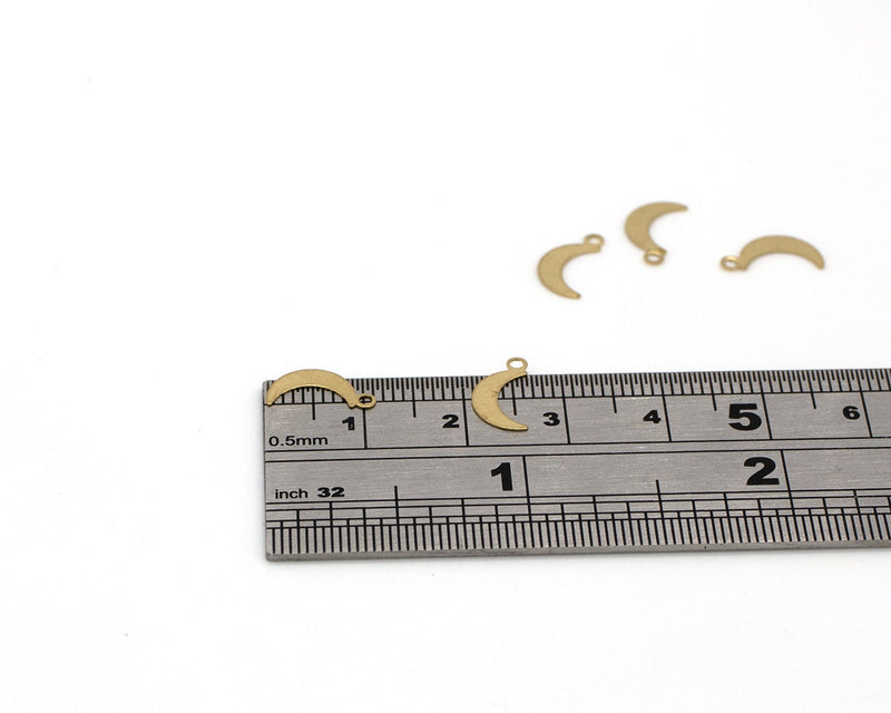 20 x Raw Brass Crescent Moon Charms, 11mm (C0657)