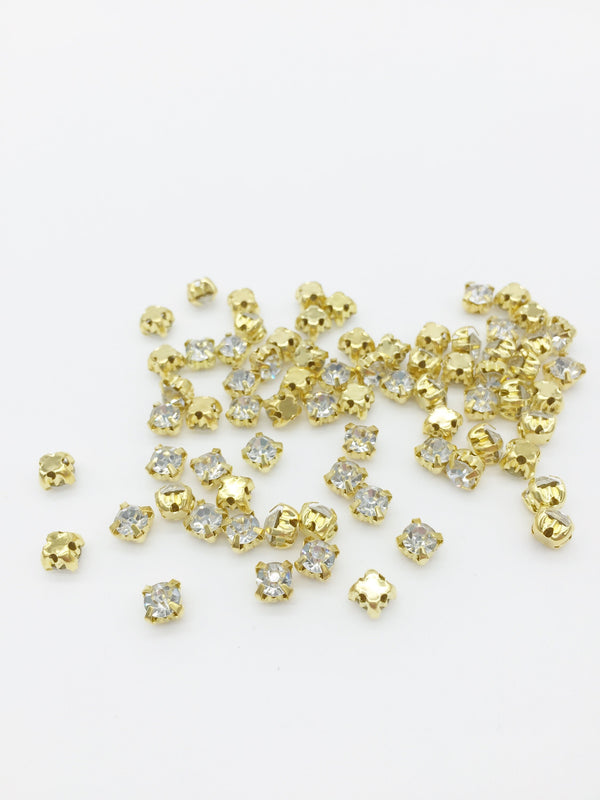 72 x Clear Glass Rhinestones in Gold Sew-on Setting, 4.5mm (1826)