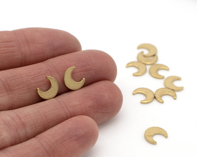 20 x Tiny Raw Brass Crescent Moon Blanks, 9mm (C0663)