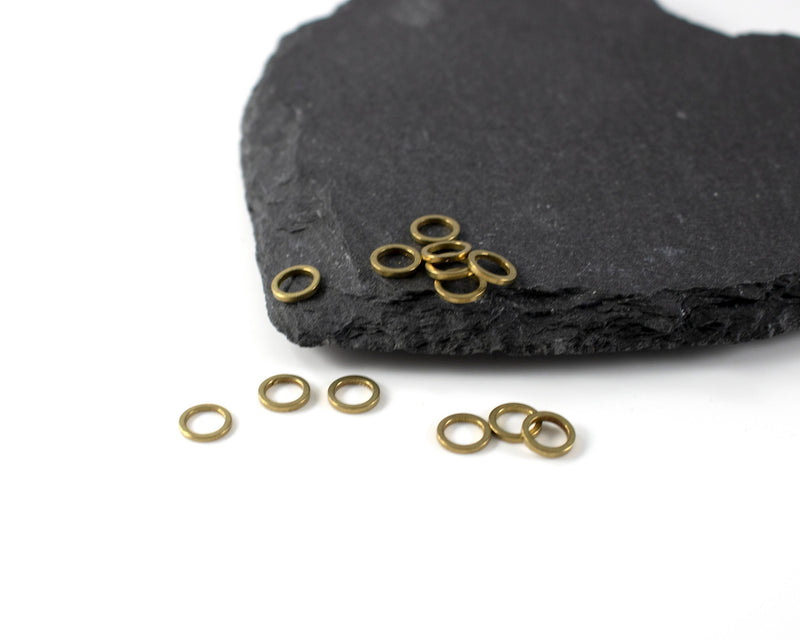 50 x Raw Brass Round Flat Rings, 6mm (C0085)