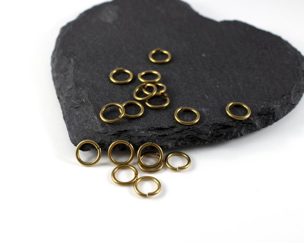 100 x Raw Brass Jump Rings, 9mm (C0089)