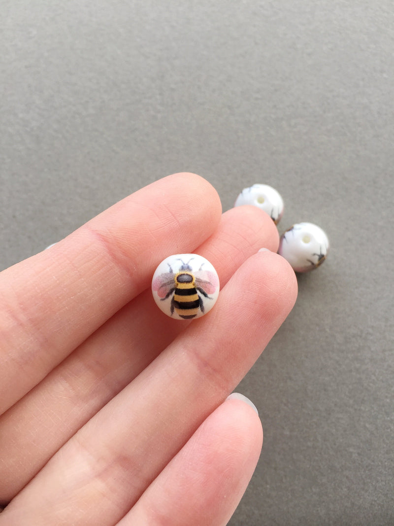 2 x Porcelain Round Bee Beads, 12mm (3655)