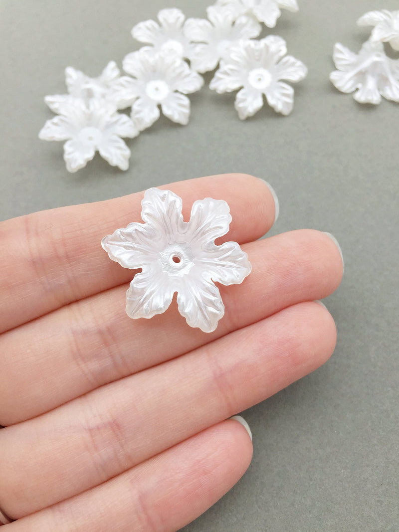 20 x Large Pearl White Flower Beads, 28mm Lucite Flowers