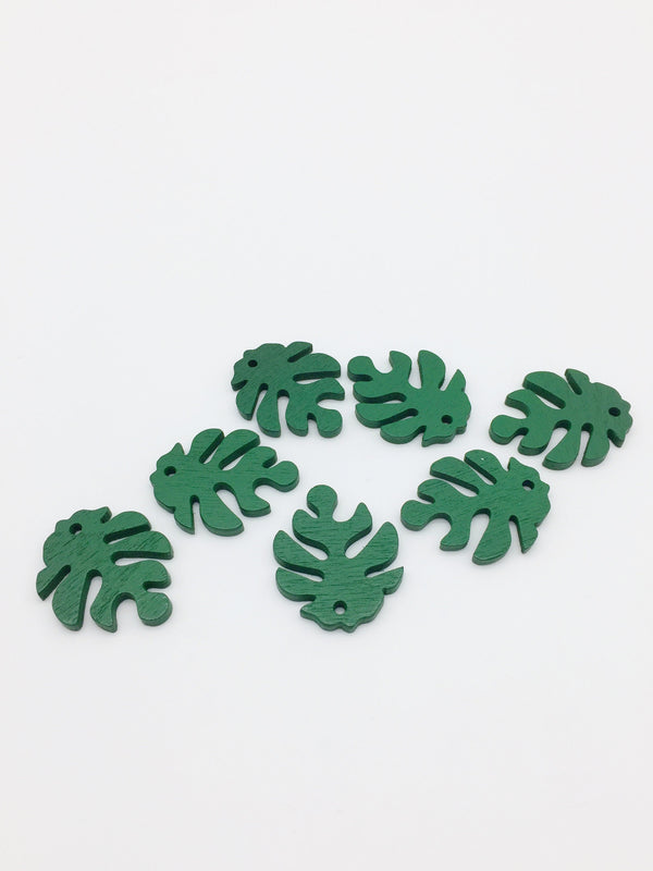 10 x Deep Green Wooden Monstera Leaf Pendants, 30x25mm (3698)