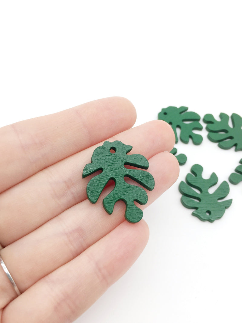 10 x Deep Green Wooden Monstera Leaf Pendants, 30x25mm (3698)